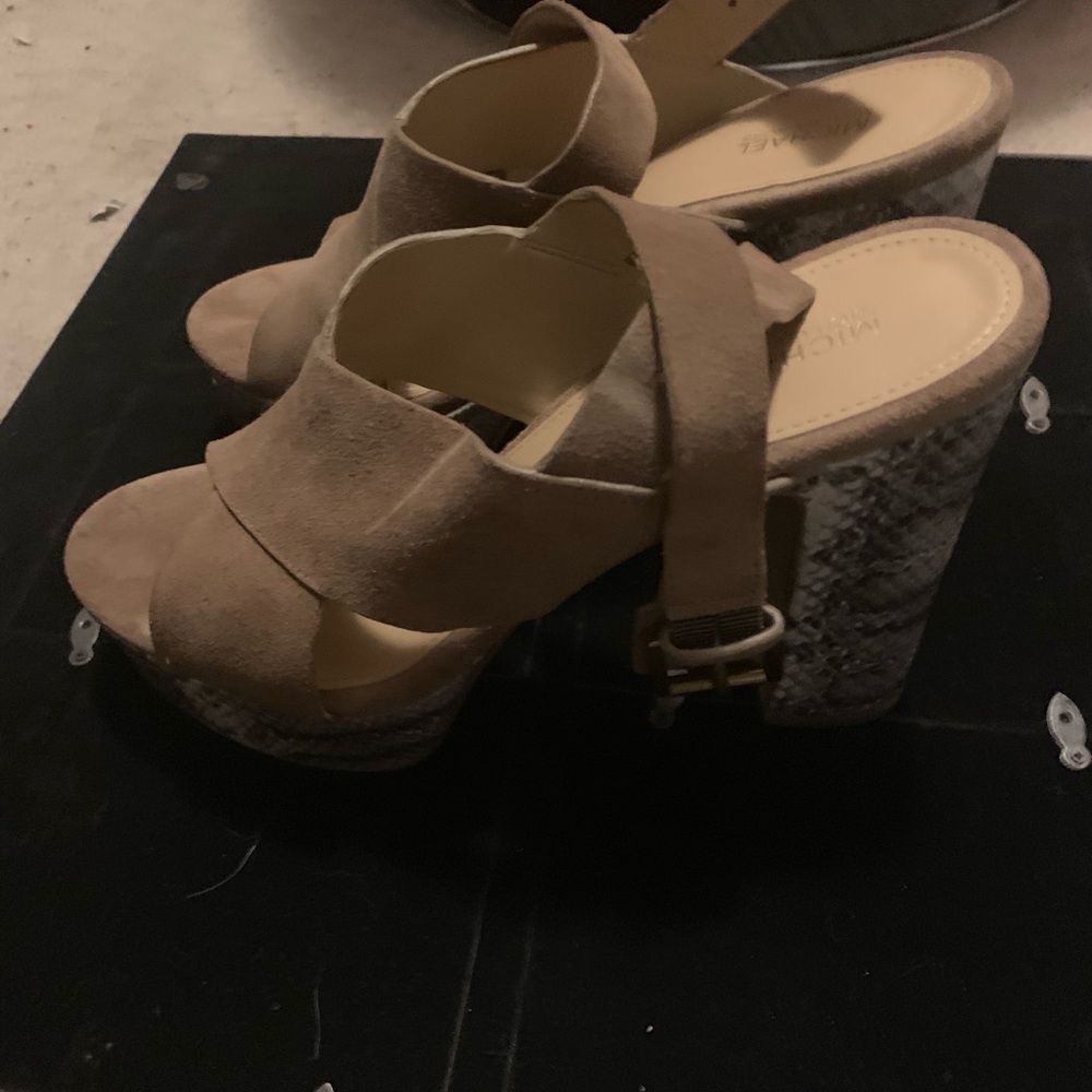 Snake skin pumps